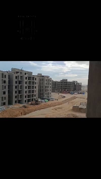 شقه للبيع فى كابيتال جاردنز العاصمه الاداريه نصف تشطيب