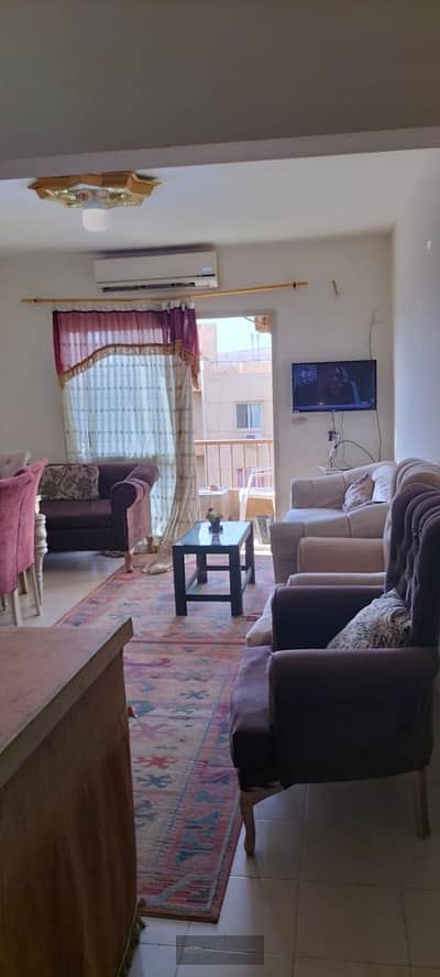 شقة مميزة ومفروشة للإيجار في حي المستقبل – الشيخ زايد، بموقع حيوي واتجاه بحري مميز 70 متر متشطبه ومفروشه بالكامل سهولة الوصول إلى المناطق والمحاور
