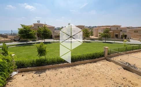 ستاند ألون 4 غرف للإيجار | Semi Furnished