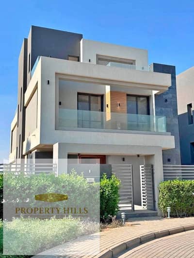 The last villa at the old price for sale at the old price in the heart of the Fifth Settlement on the southern ninety and behind Girofa and minutes from Mivida and the American University