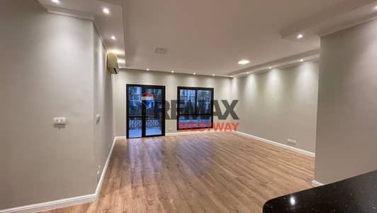 شقة نصف مفروشة  للايجار في كورتيارد ويست تاون  سوديك ويست بيفرلي هيلز