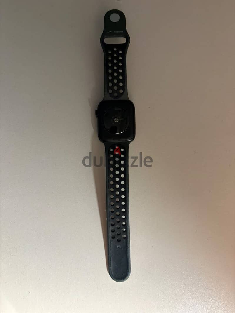 Apple Watch SE 2 44mm 1