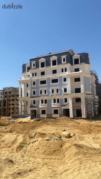 يطل مباشرة على الحديقة المركزية  تاون هاوس للبيع مرحلة "ماونتن بارك"