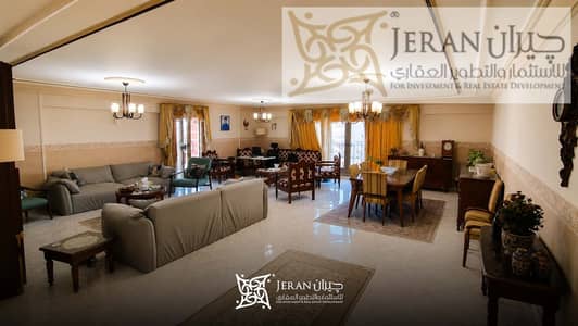 Luxury apartment for sale 240 m in Zizinya, steps from Metro Market      Laurent