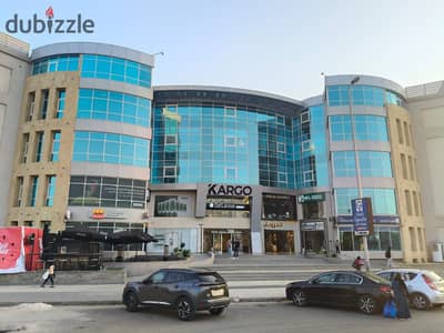 محل مميز جاهز للمعاينة متاح للايجار والبيع في قلب الشيخ زايد بجوار اركان