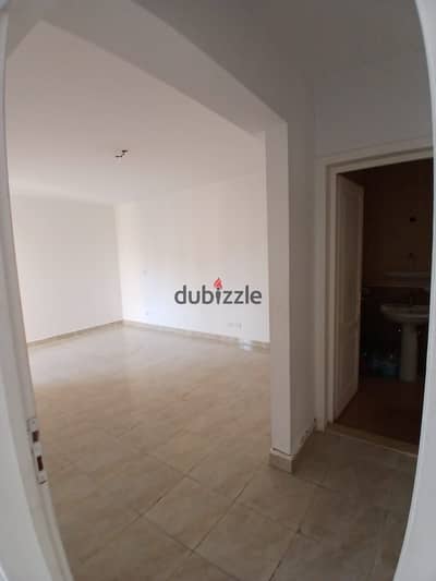 فرصه للاستثمار فى الرحاب2 وبسعر لقطه شقه من افضل ال3 غرف مساحتها 139م موقع متميز بحرى