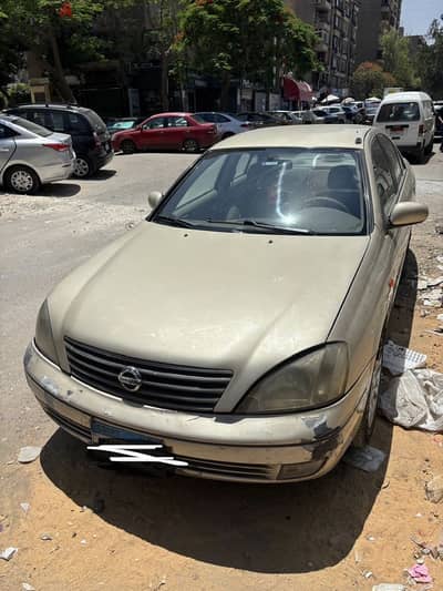 Nissan Sunny 2010