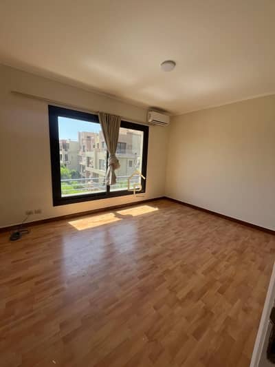 Apartment for sale in Beverly Hills compound Casa