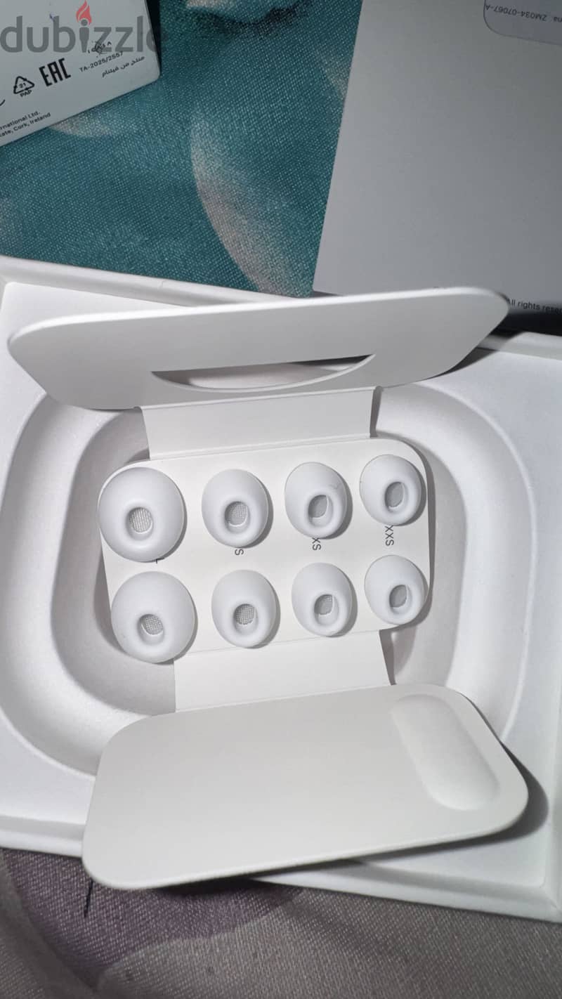 Apple airpods pro3 new 2