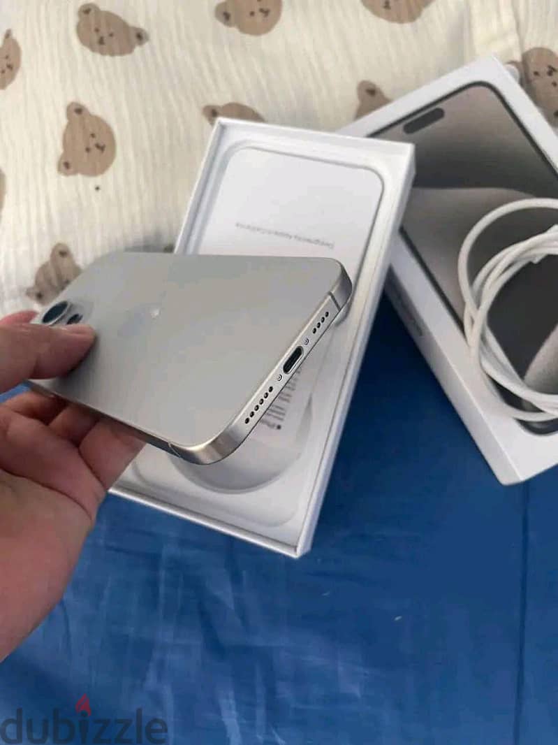 Apple - iPhone 15 Pro Max 3