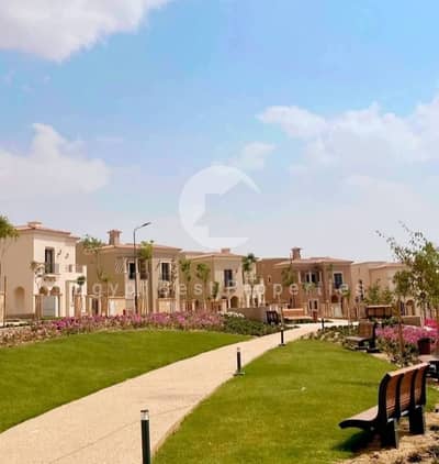 LOWEST PRICE Quatro Villa 257 sqm Resale Ready to Move For Sale in City Gate New Cairo 5th Settlement