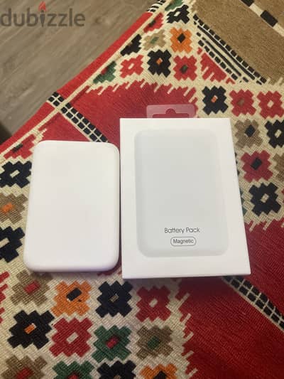 Magnetic wireless MagSafe
