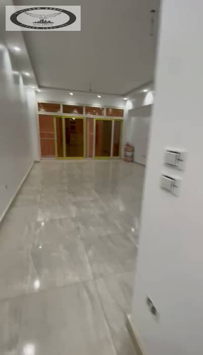 شقة للايجار ارضي بجاردن ١٨٠+١٥٠م جاردن  اول سكن  للايجار التجمع الخامس اللوتس ٢ بجوار مدرسه Blue Language School وبالقرب من التسعين تشطيب الترا