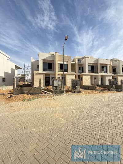 تاون هاوس بموقع مميز 208م فيو لاندسكيب استلام فوري في هايدبارك القاهرة الجديدة Hyde Park Garden Ville New Cairo