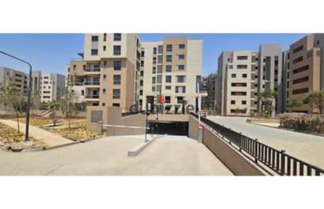 Apartment for Sale at a Prime Price in District 5  Apartment Size: 210 sqm + 35 sqm terrace Unique Feature: The only apartment in the building with