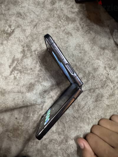 سامسونج زد فليب 4