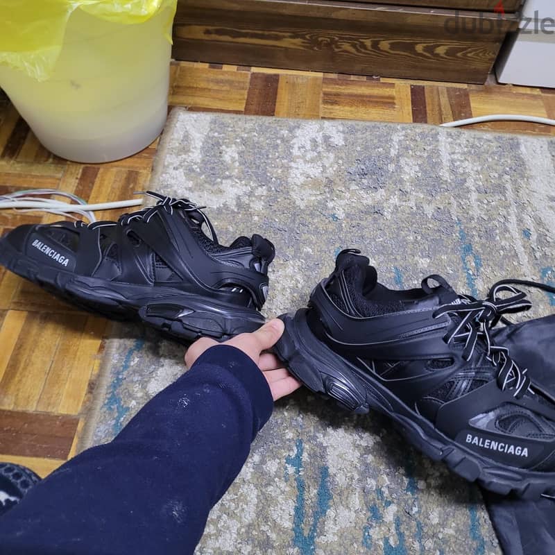 Balenciaga Track 5