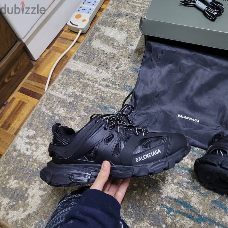 Balenciaga Track 6