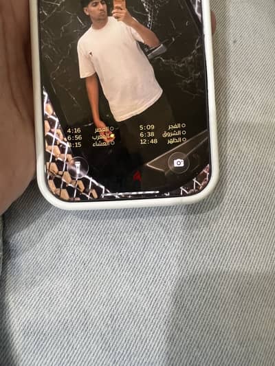Apple - iPhone 17 Pro Max خربوش بسيط جدا جدا ف الباغه