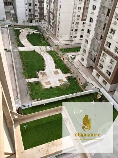 Semi-finished apartment for sale in Green Hills Compound (Arab Contractors) – Nasr City; immediate delivery, open view.