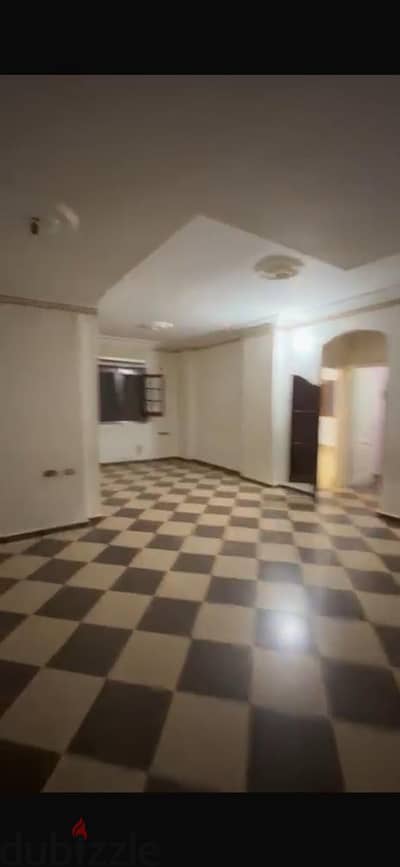 ground floor with 120m garden