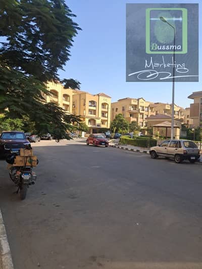 شقه للايجار لقطه كمبوند الخمائل دبل فيس دور تانى بحري بدون وحدات مطبخ