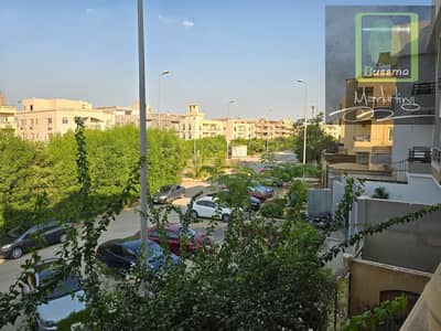 للبيع بسعر لقطة شقة ١٦٥م الحى الثامن فيلات الشيخ زايد دور مشتطبة للبيع بسعر ممتاز