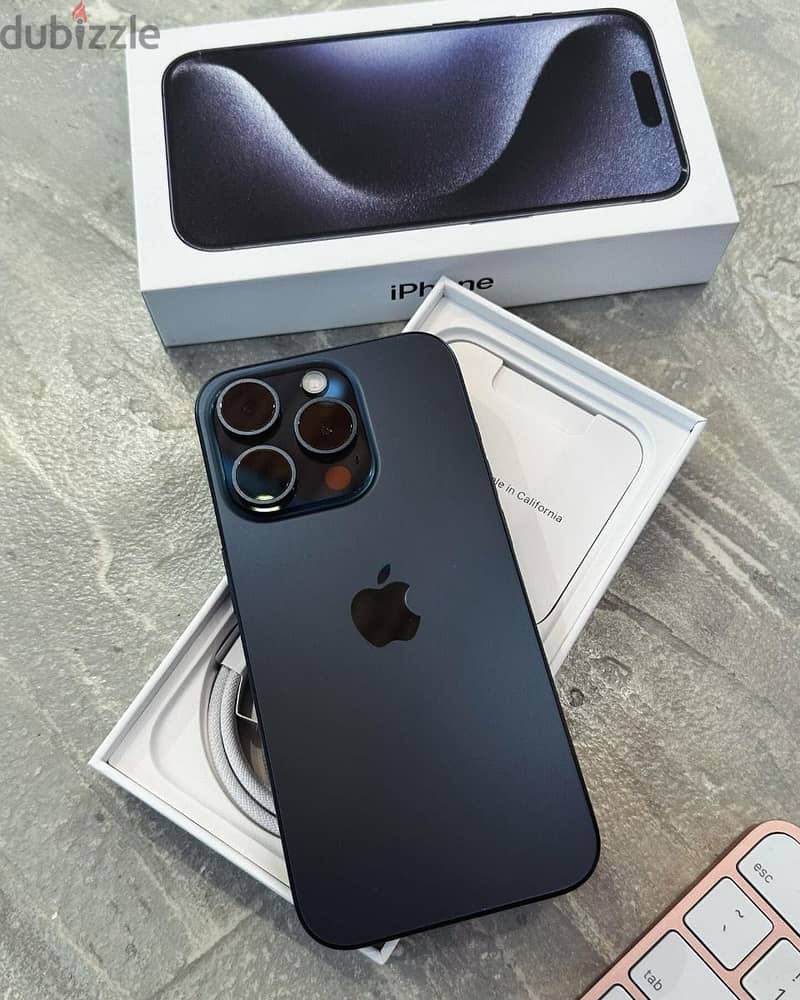 Apple - iPhone 15 Pro Max 3