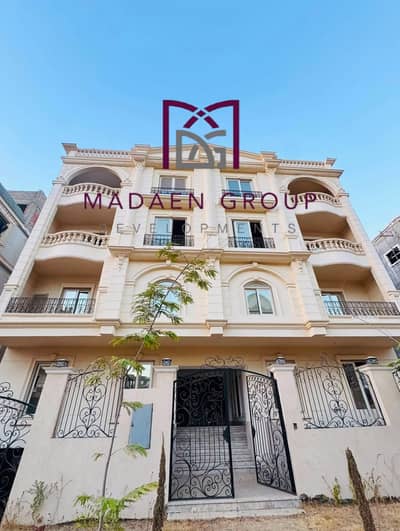 Apartment for sale 210 m in front of Mountain View and Sodic on the Boulevard Axis, steps to the entrance of Zayed 4 - and minutes to Mall of Arabia - and Nile University