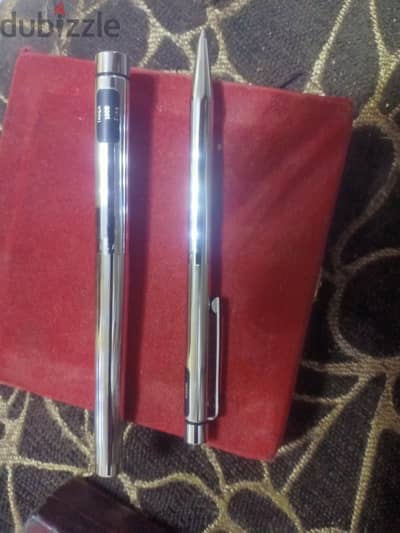 تحف وانتكات قديمه جدا