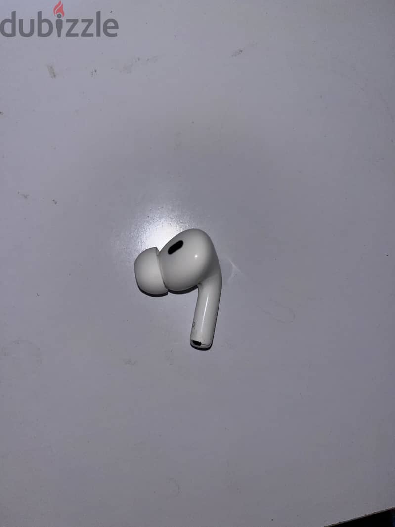 Airpods pro 2nd Generation (Case + right headphone) 1