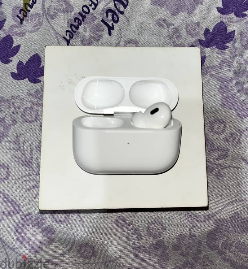 Airpods pro 2nd Generation (Case + right headphone) 2