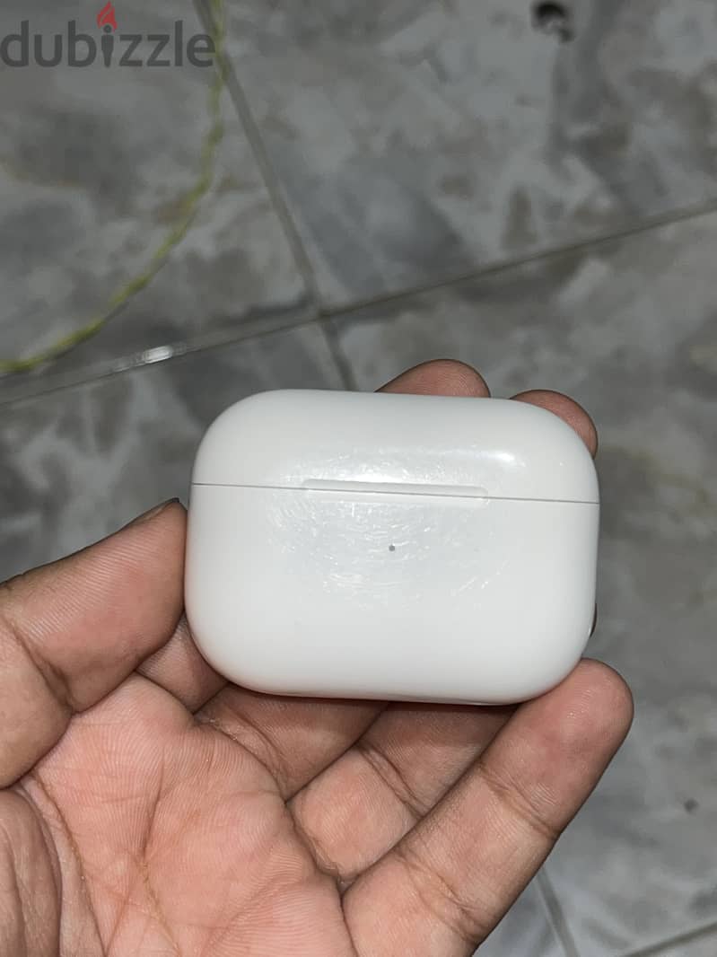 Airpods pro 2nd Generation (Case + right headphone) 8