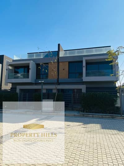 Immediate handover: Twin house in El Patio Casa compound—the last unit available at this price.