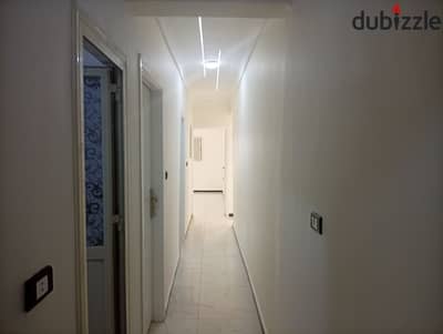 Groom's apartment 100 m for sale, high finishing, all facilities available: water, electricity, natural gas, elevator. 3 bedrooms, two-piece reception, kitchen, bathroom, seventh floor upper in Alexandria, Al-Ajami, Kil 21, Nasser Street, Klaks.