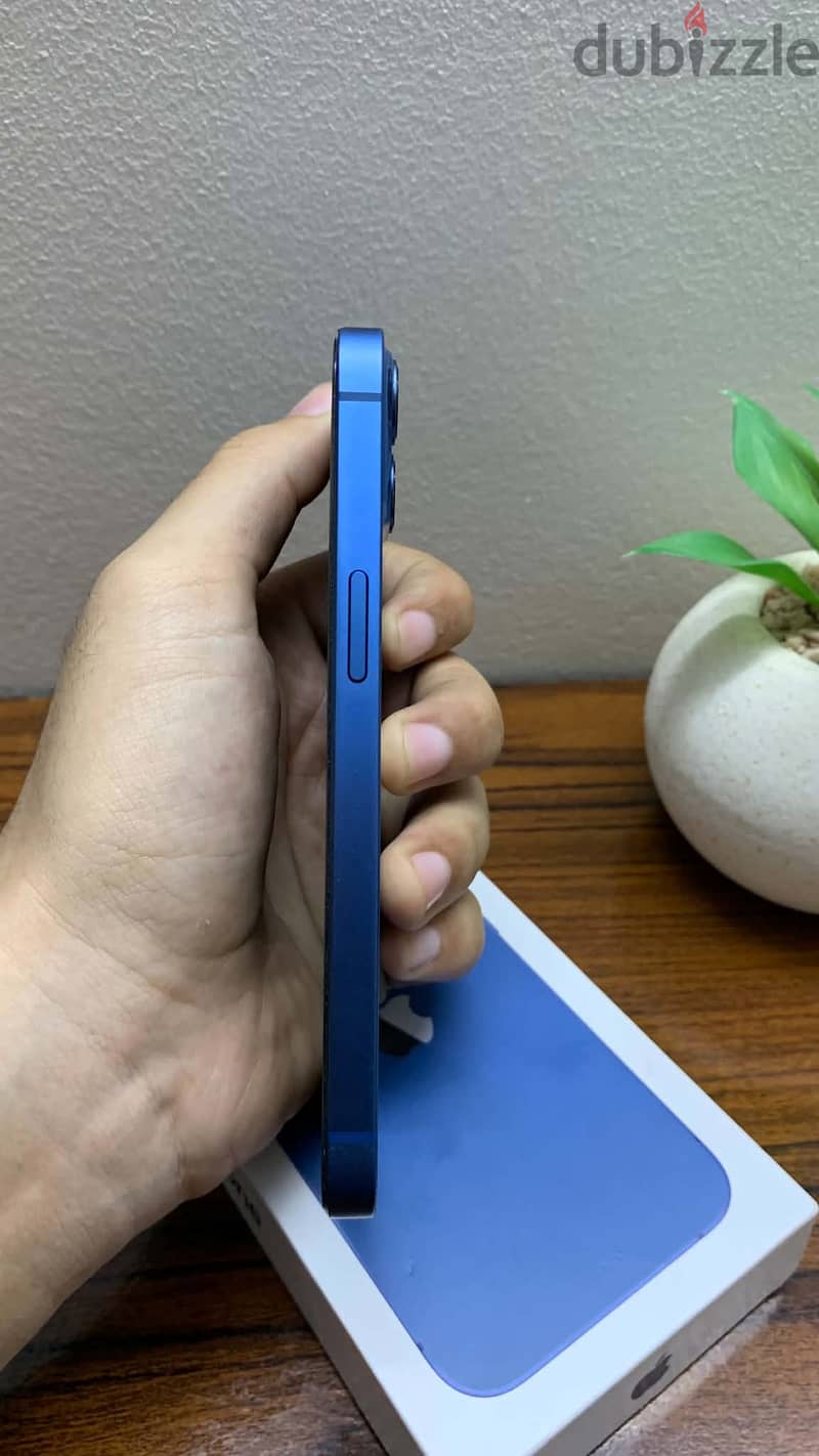 iphone 13 blue 4
