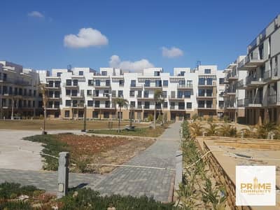 شقة  مع بنتاهوس 225 متر للبيع في "كورت يارد - سوديك" (Courtyard - Sodic)  موقع متميز  تشطيب كامل (مستوى فاخر)