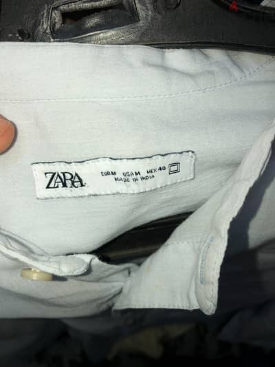 تيشيرت zara استعمال خفيف جدا