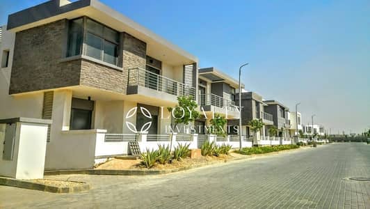 Twin House for Sale 3bed ,4bath  ready to move in Taj City