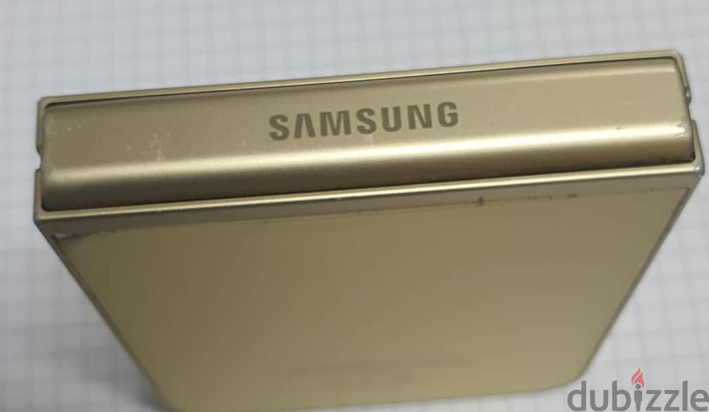 Samsung Z Flip 6 3