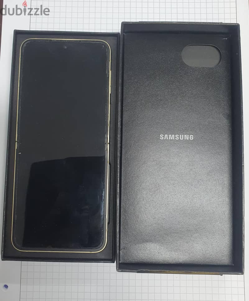 Samsung Z Flip 6 8