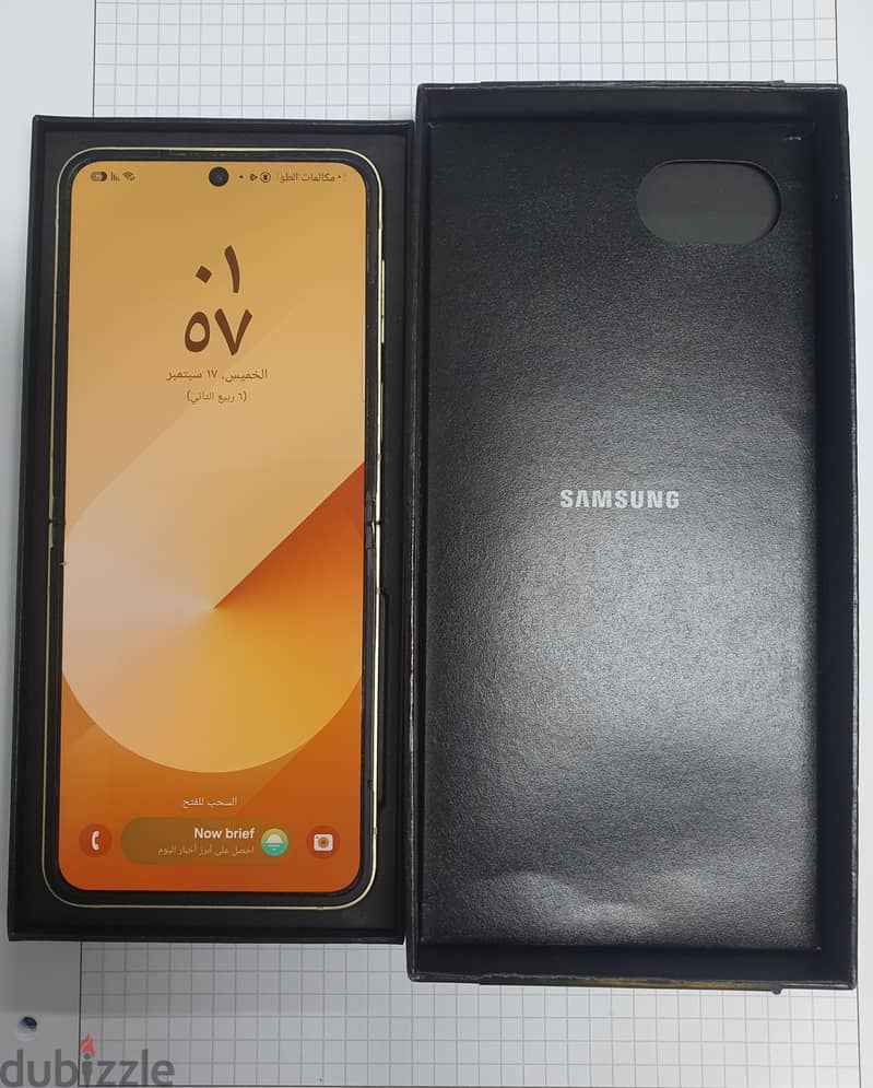 Samsung Z Flip 6 11