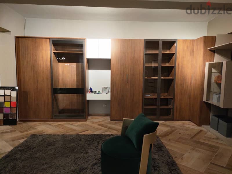 L shape closet 1