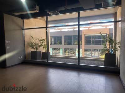 مكتب ادارى للايجار بمدخل خاص في walk of cairo الشيخ زايد - مساحه 150 متر كامل التشطيب Office Fully Finished For Rent in Walk Of Cairo  بالتكيفات