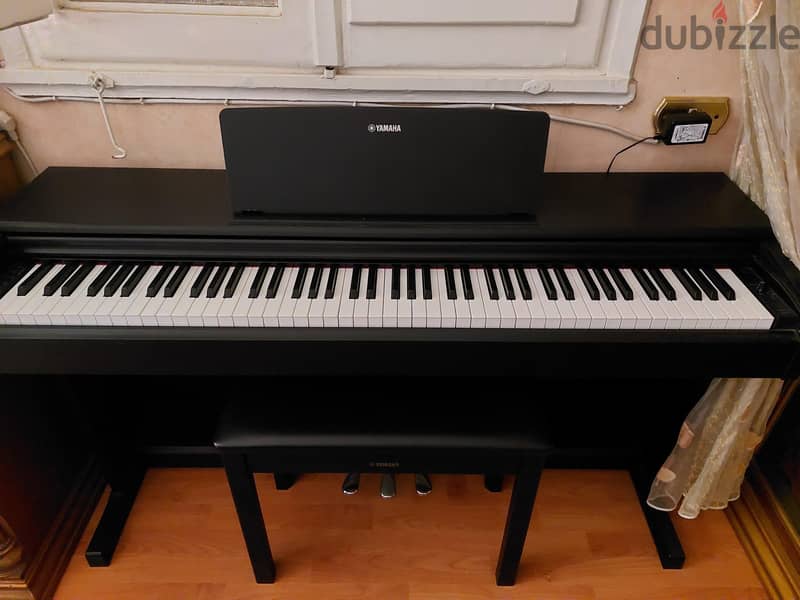 Yamaha YDP 144 Piano 1