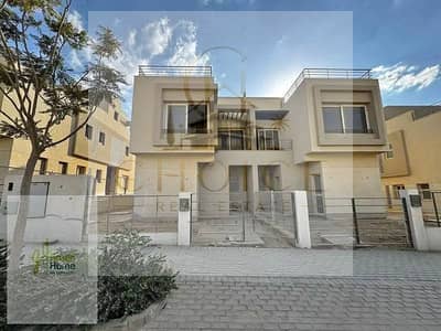 Standalone 6-bedroom villa for sale—resale directly from the owner—in the Palm Hills Fifth Settlement compound (next to Mountain View). Offered at the