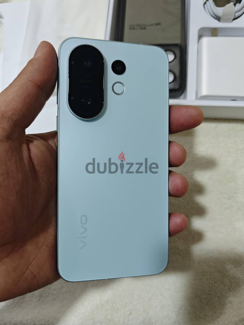 vivo s30 pro mini 4