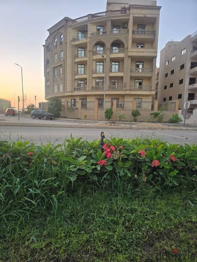 شقة باللوتس الشماليم ٢١٠م