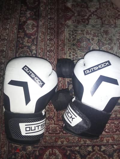 Outshock 120 Boxing Gloves 12 OZ Decathlon Outshock Boxing Hand Wras