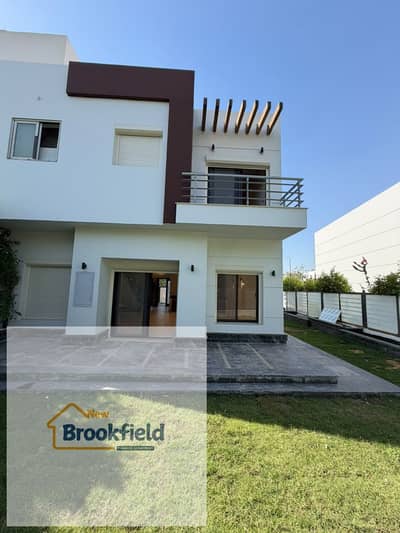 Super Lux Townhouse for Rent in Hyde Park, New Cairo  Kitchen & ACs Included